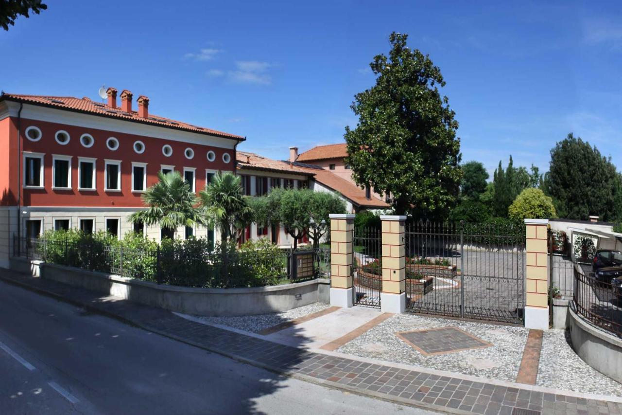 Villa Tiziano Residence Rosà Exterior foto
